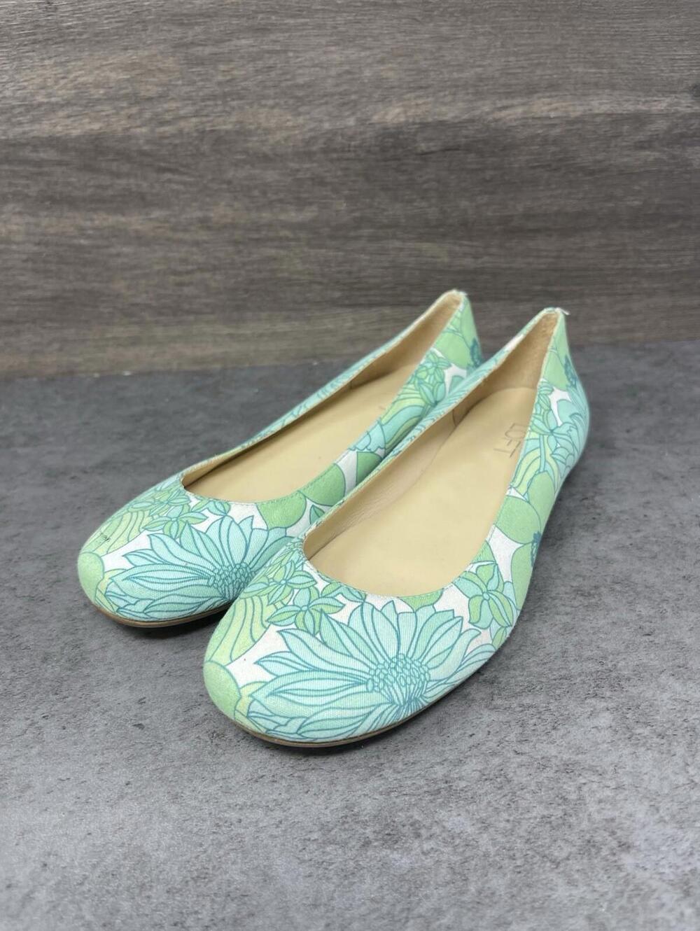 Ann Taylor LOFT Ballet Flats Womens Size 5.5 Green Floral Slip On Shoes - Picture 2 of 8